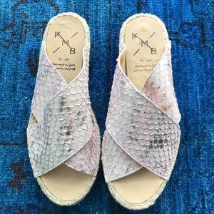 NWOB KMB Spain Metallic Mermaid Scale Sandals Sz 6